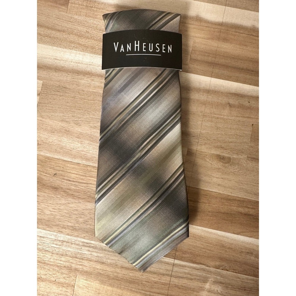 New Van Heusen green tie